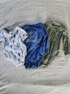 9m Bundle Of Bodysuits Carter's Brand